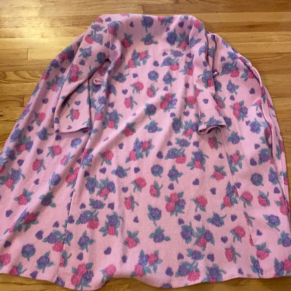 🖐 5 for $15 Girls floral robe - Picture 2 of 5